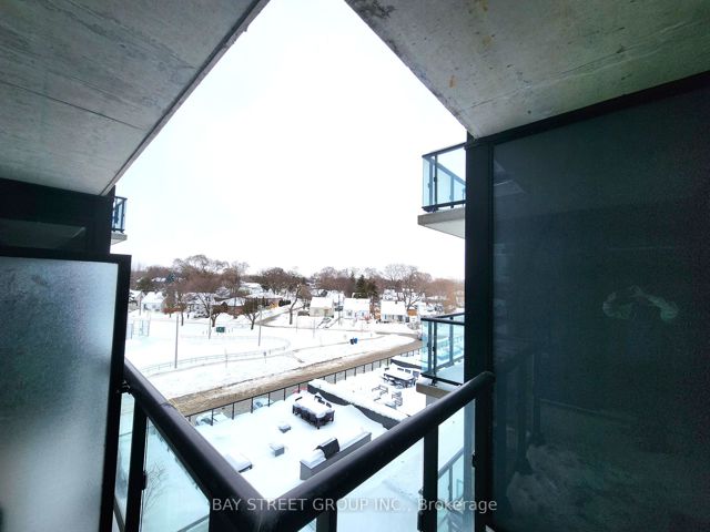 401 - 7 Smith Cres