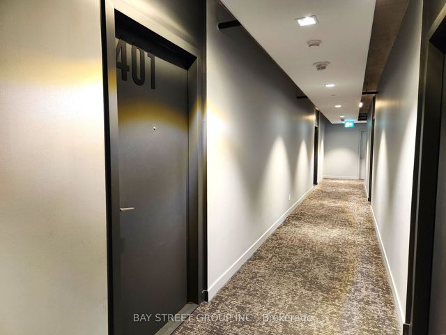 401 - 7 Smith Cres