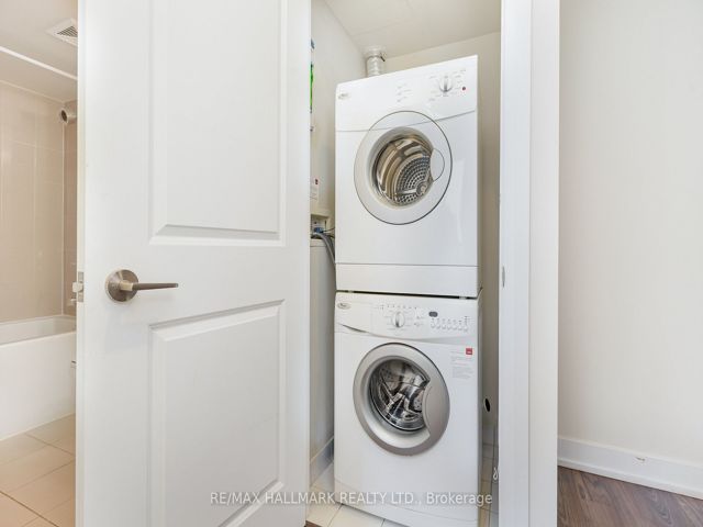1205 - 6 Eva Rd