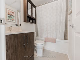 815 - 1185 The Queensway
