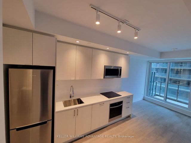 2515 - 1926 Lake Shore Blvd W