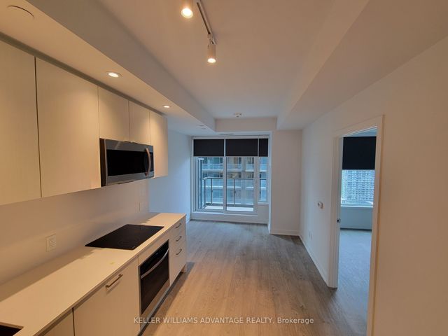 2515 - 1926 Lake Shore Blvd W