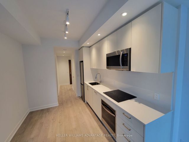 2515 - 1926 Lake Shore Blvd W