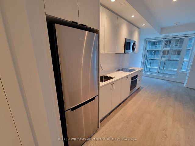2515 - 1926 Lake Shore Blvd W