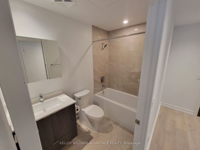 2515 - 1926 Lake Shore Blvd W