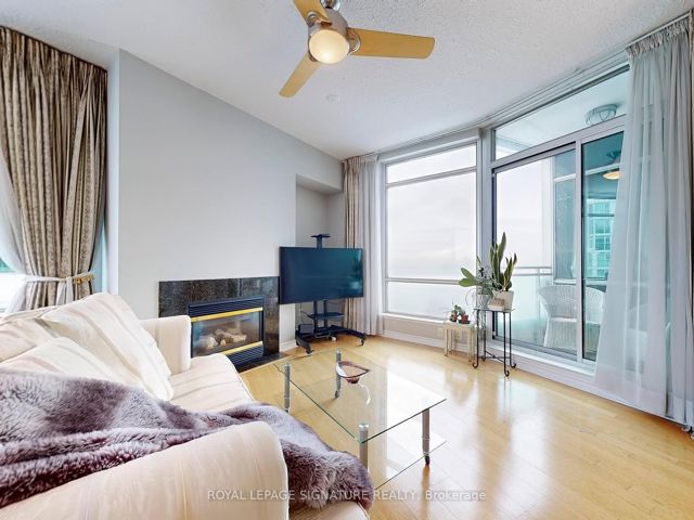 1014 - 5 Marine Parade Dr