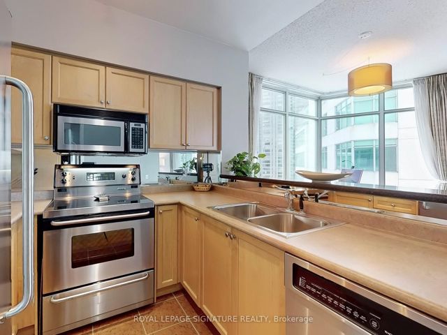 1014 - 5 Marine Parade Dr