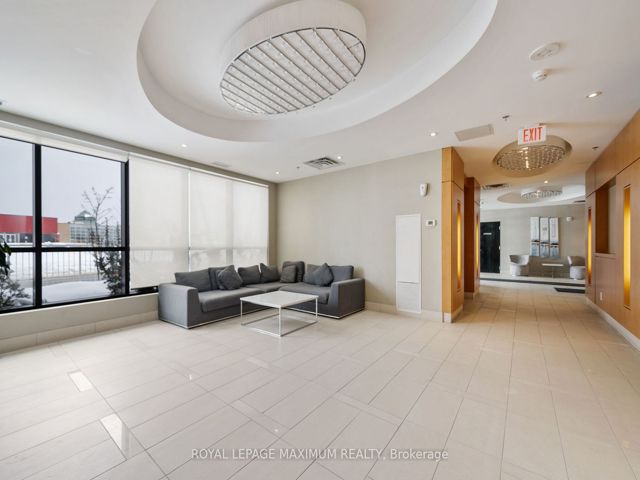 1503 - 840 Queens Plate Dr