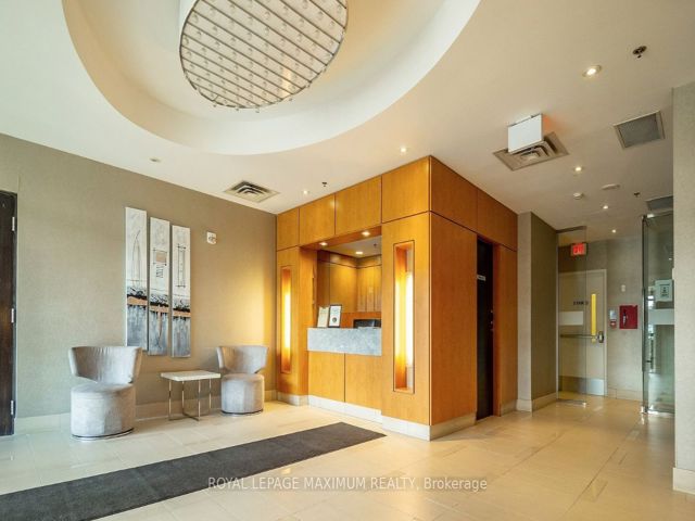 1503 - 840 Queens Plate Dr