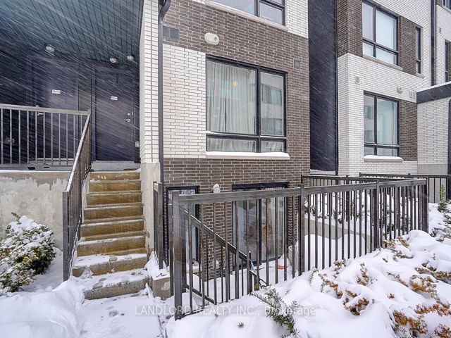 TH13 - 30 Ed Clark Gdns