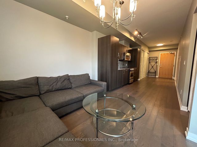 306 - 36 Howard Park Ave