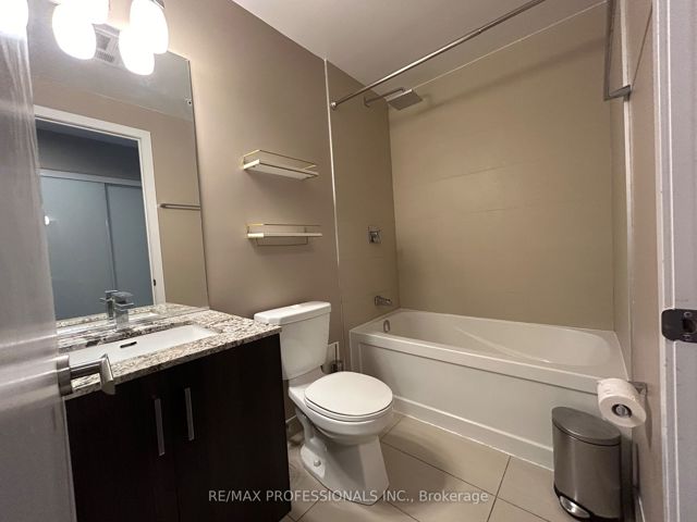 306 - 36 Howard Park Ave
