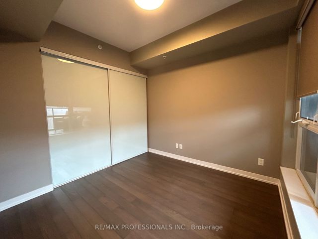 306 - 36 Howard Park Ave