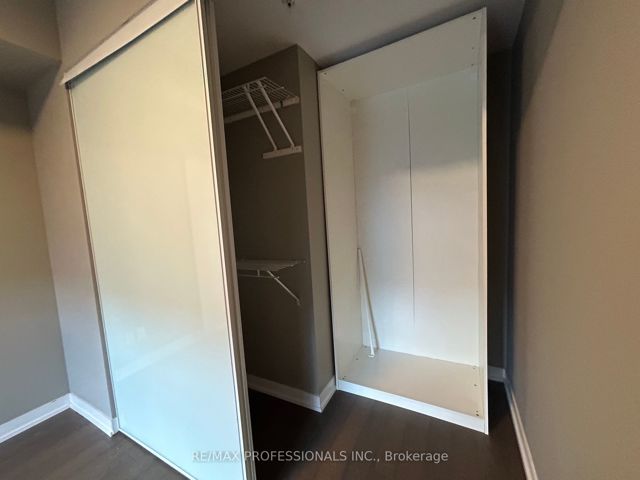 306 - 36 Howard Park Ave