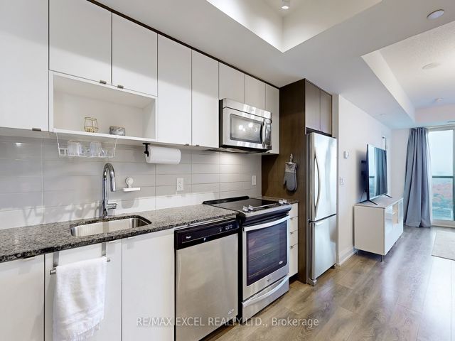 2505 - 9 Valhalla Inn Rd
