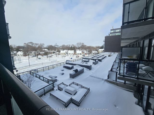 327 - 7 Smith Cres