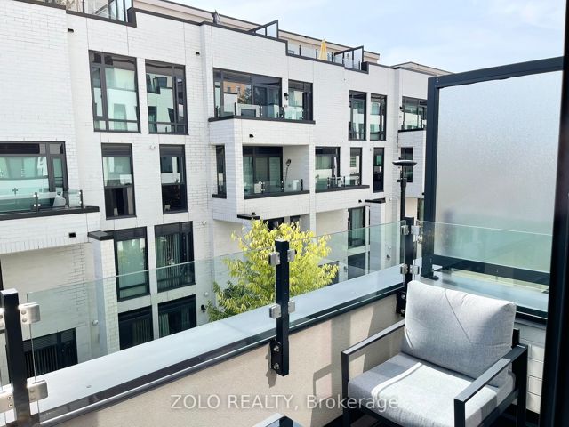 305 - 132 Widdicombe Hill Blvd