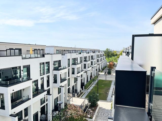 305 - 132 Widdicombe Hill Blvd