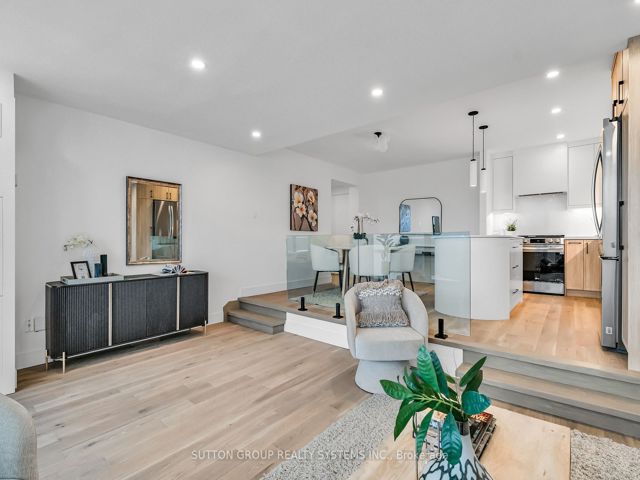 2012 - 250 Scarlett Rd