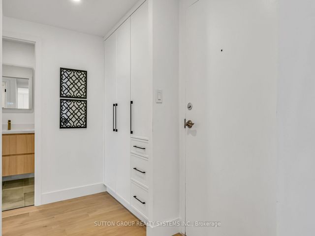 2012 - 250 Scarlett Rd