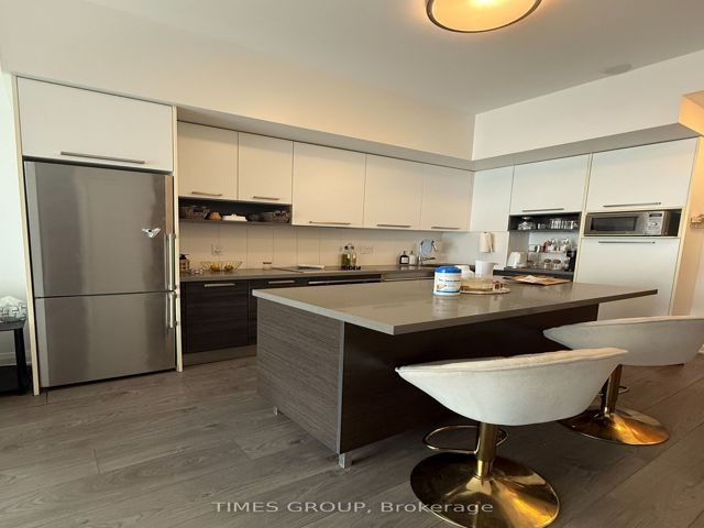 3004 - 36 Park Lawn Rd