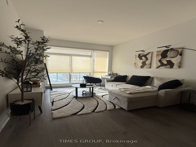 3004 - 36 Park Lawn Rd