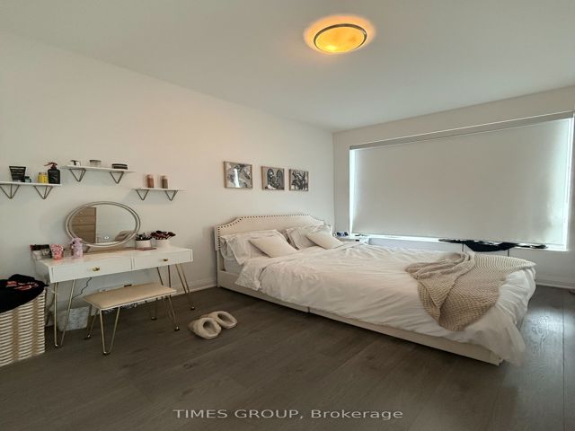 3004 - 36 Park Lawn Rd