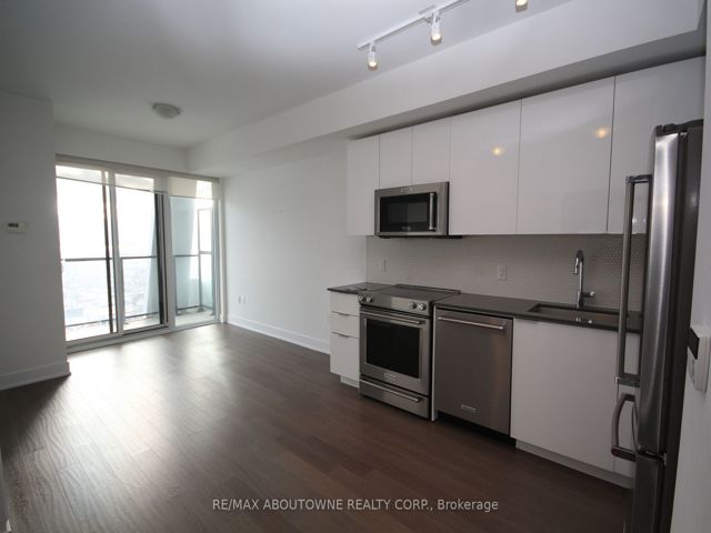 5409 - 30 Shore Breeze Dr