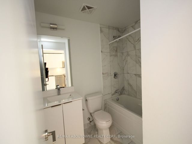 5409 - 30 Shore Breeze Dr