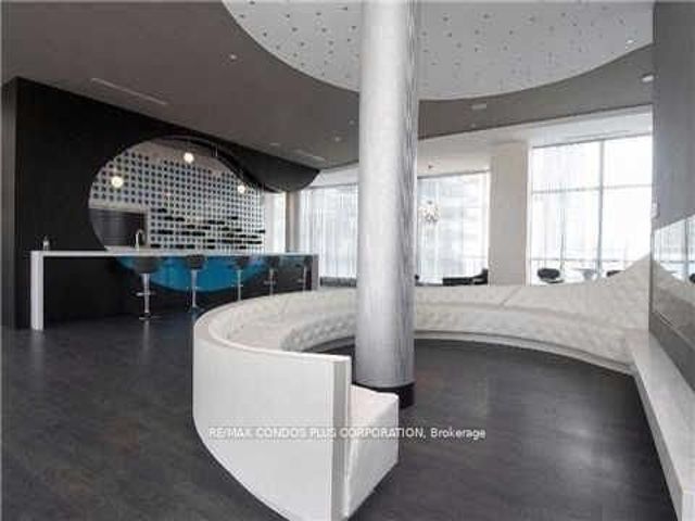 327 - 80 Marine Parade Dr