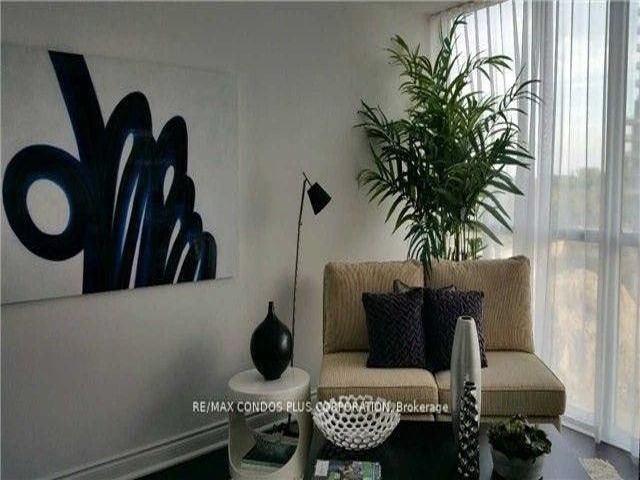 327 - 80 Marine Parade Dr