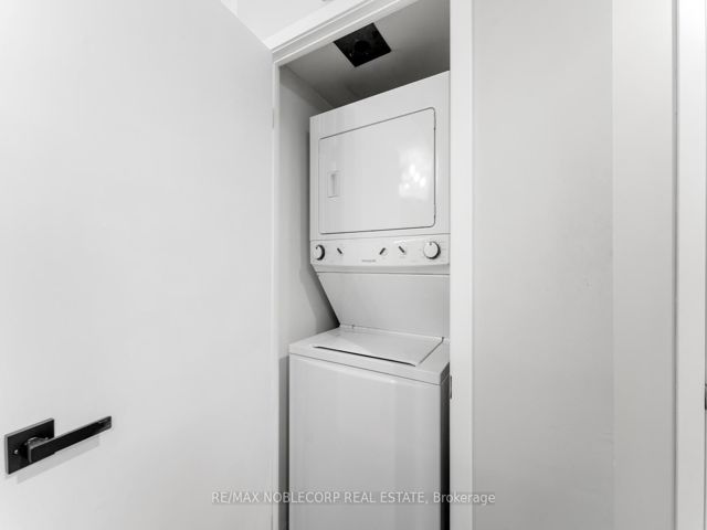 113 - 812 Lansdowne Ave