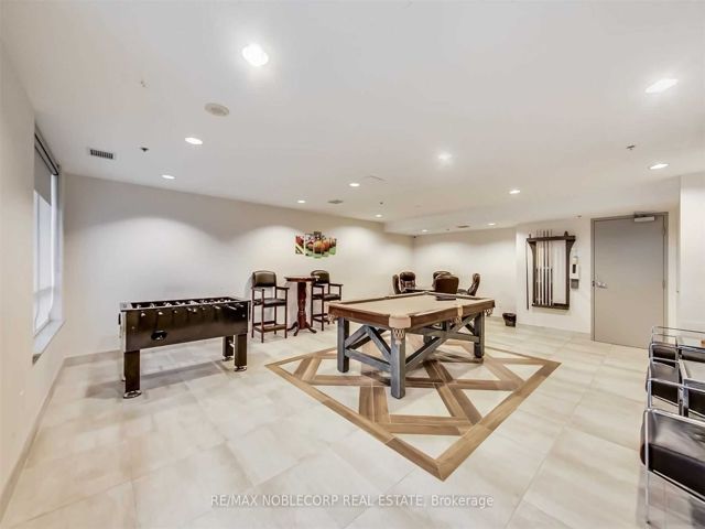 113 - 812 Lansdowne Ave