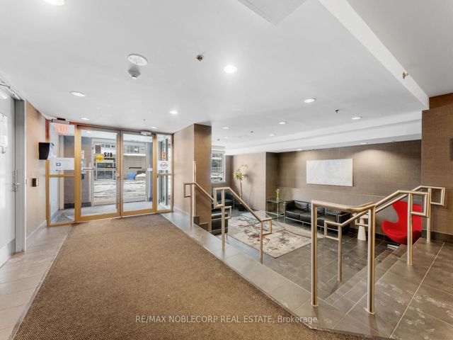 113 - 812 Lansdowne Ave