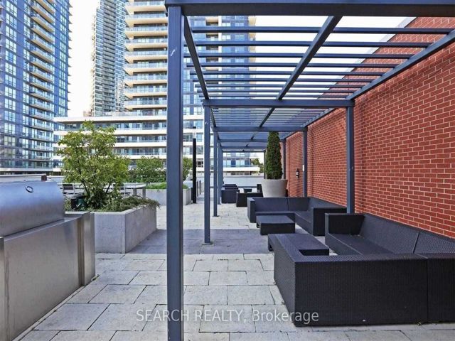 316 - 2212 Lakeshore Blvd W