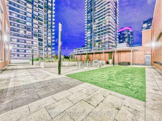 316 - 2212 Lakeshore Blvd W