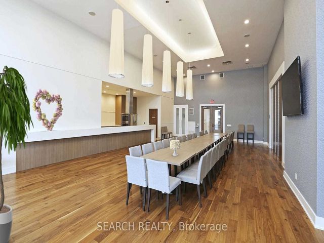 316 - 2212 Lakeshore Blvd W
