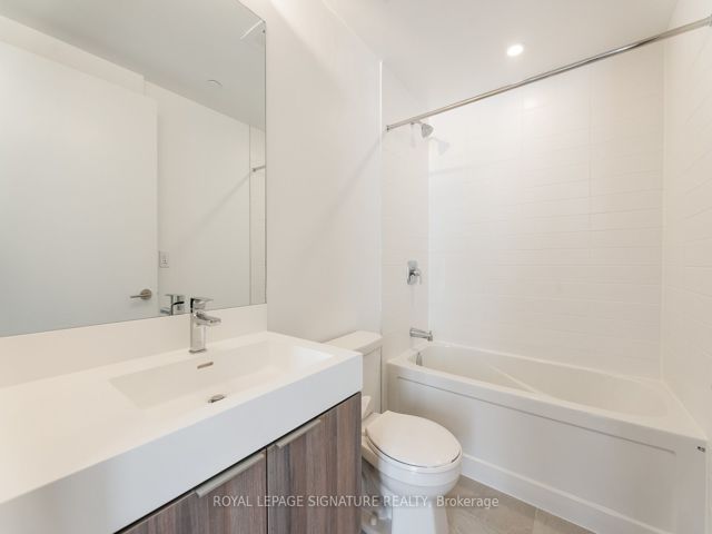 1112 - 3100 Keele St
