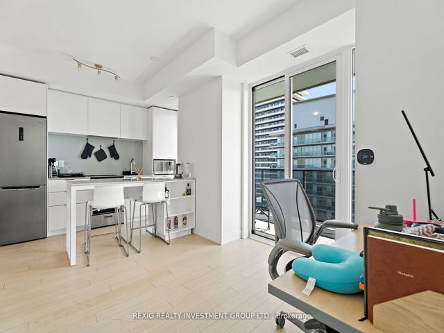 4007 - 70 Annie Craig Dr