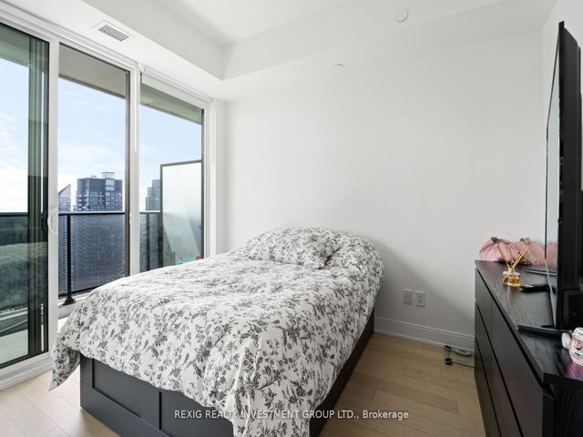 4007 - 70 Annie Craig Dr