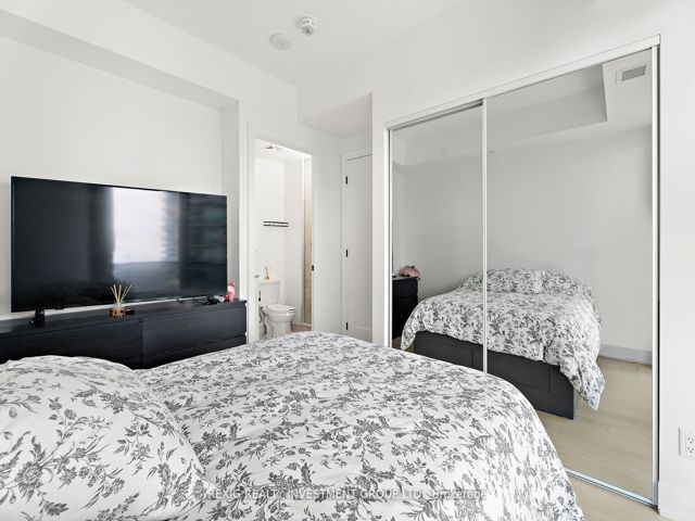 4007 - 70 Annie Craig Dr