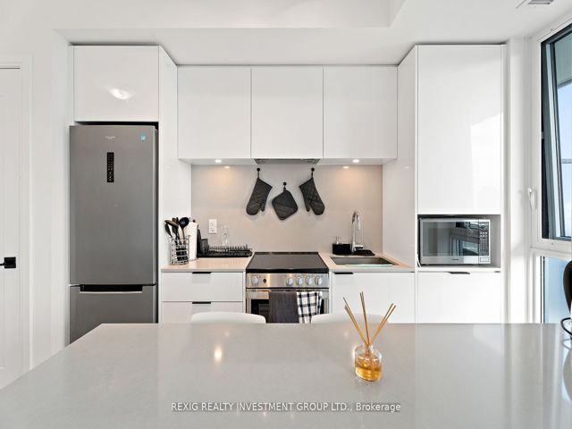 4007 - 70 Annie Craig Dr