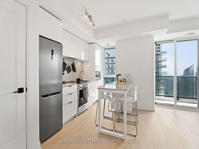 4007 - 70 Annie Craig Dr
