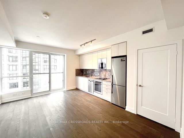 3330 - 5 Mabelle Ave