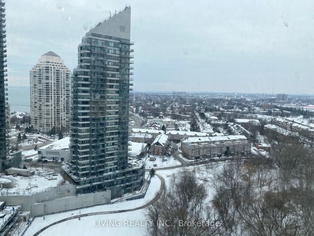 2101 - 2220 Lakeshore Blvd W