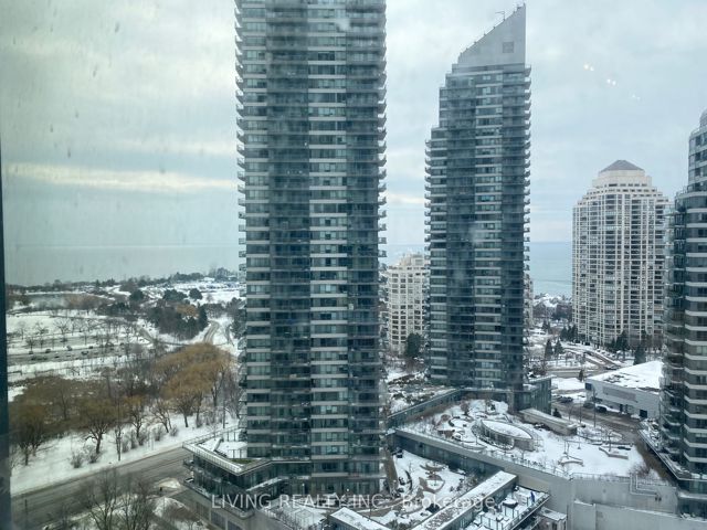 2101 - 2220 Lakeshore Blvd W