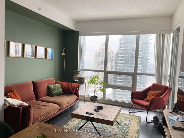 2101 - 2220 Lakeshore Blvd W