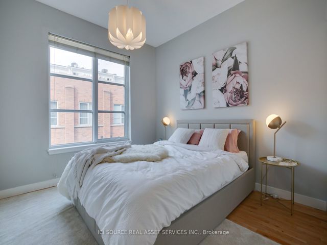 3 - 1392 Bloor St W