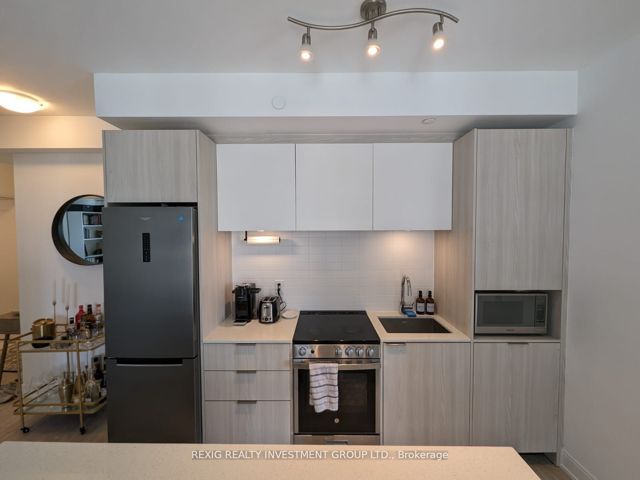 304 - 70 Annie Craig Dr