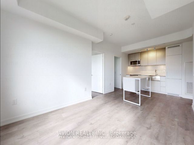 309 - 270 Dufferin St